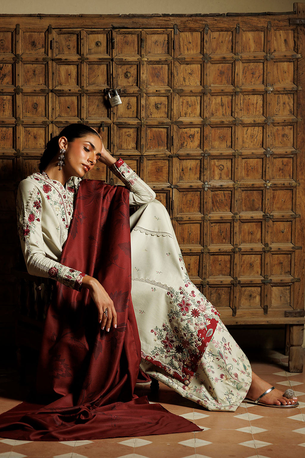 Iznik - Ipf-28  Embroidered Printed Viscose Linen