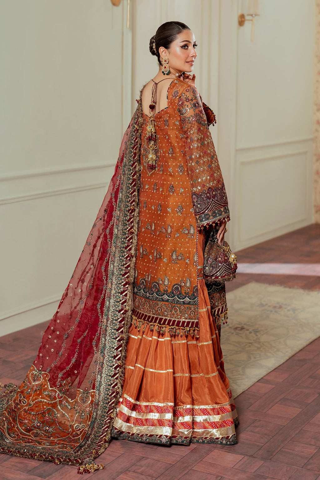 Baroque - Embroidered Net Ch13-01 Stitched