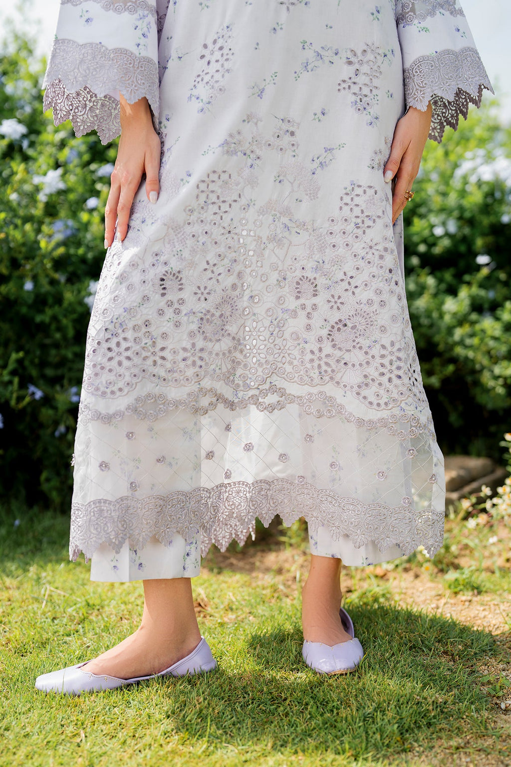 Baroque - Embroidered Lawn UF-4211