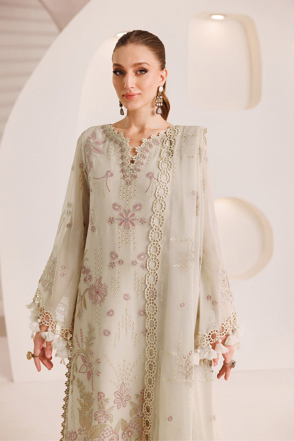 Alizeh - Af-Dhg-5033-Raviyah