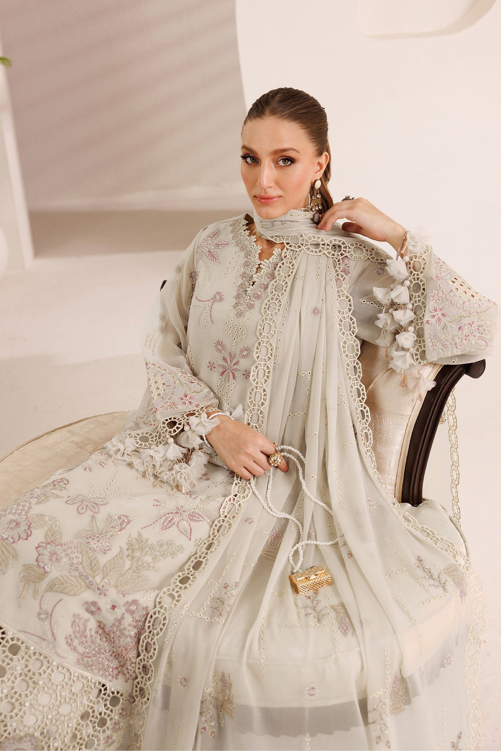 Alizeh - Af-Dhg-5033-Raviyah