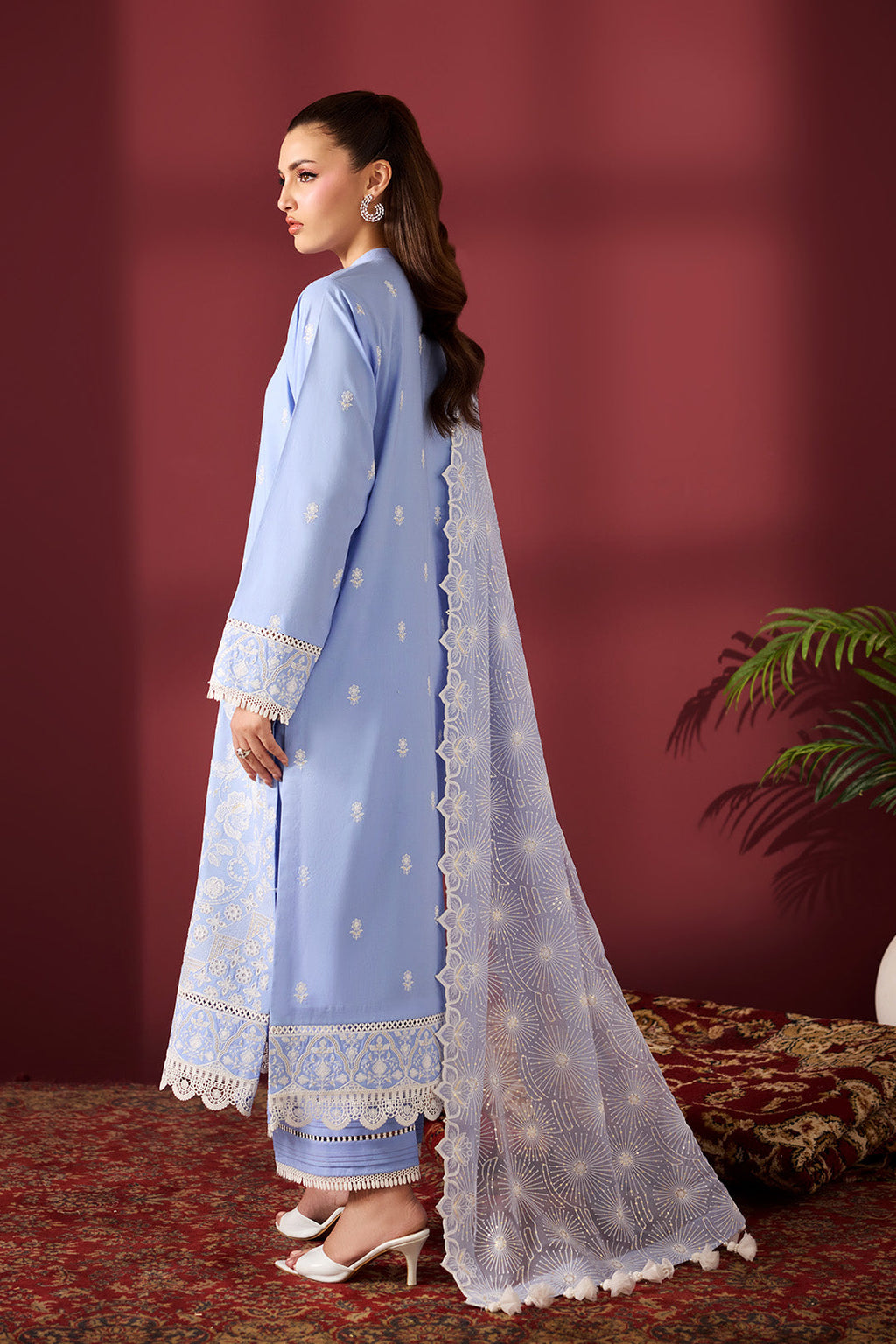 Alizeh - Af-El-7059-Cosmic