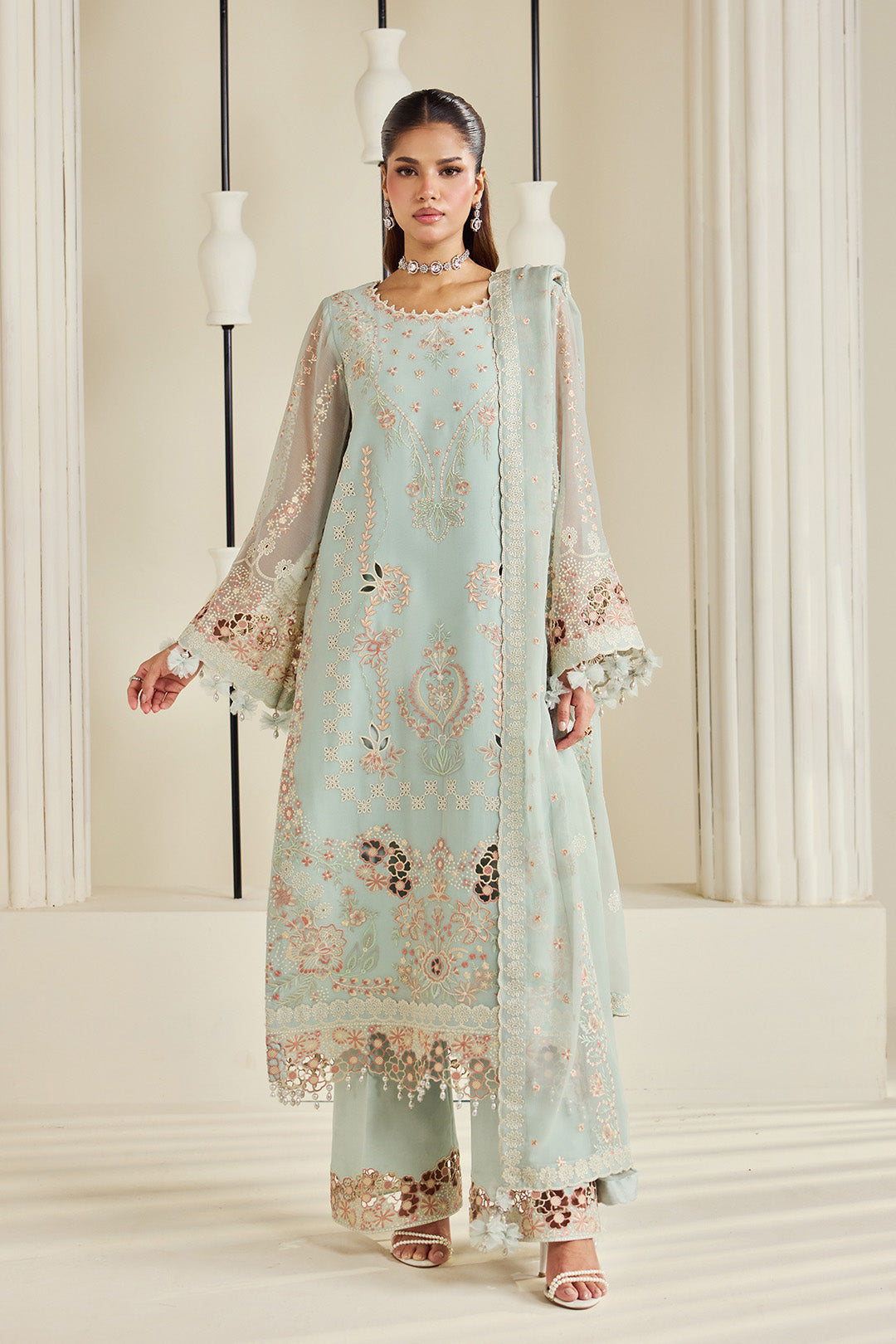 Alizeh - Af-Dhg-5046-Tiyaahe