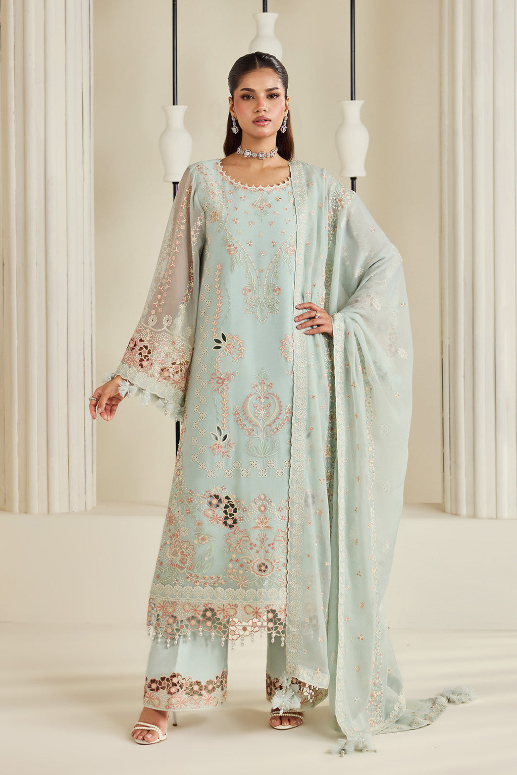 Alizeh - Af-Dhg-5046-Tiyaahe