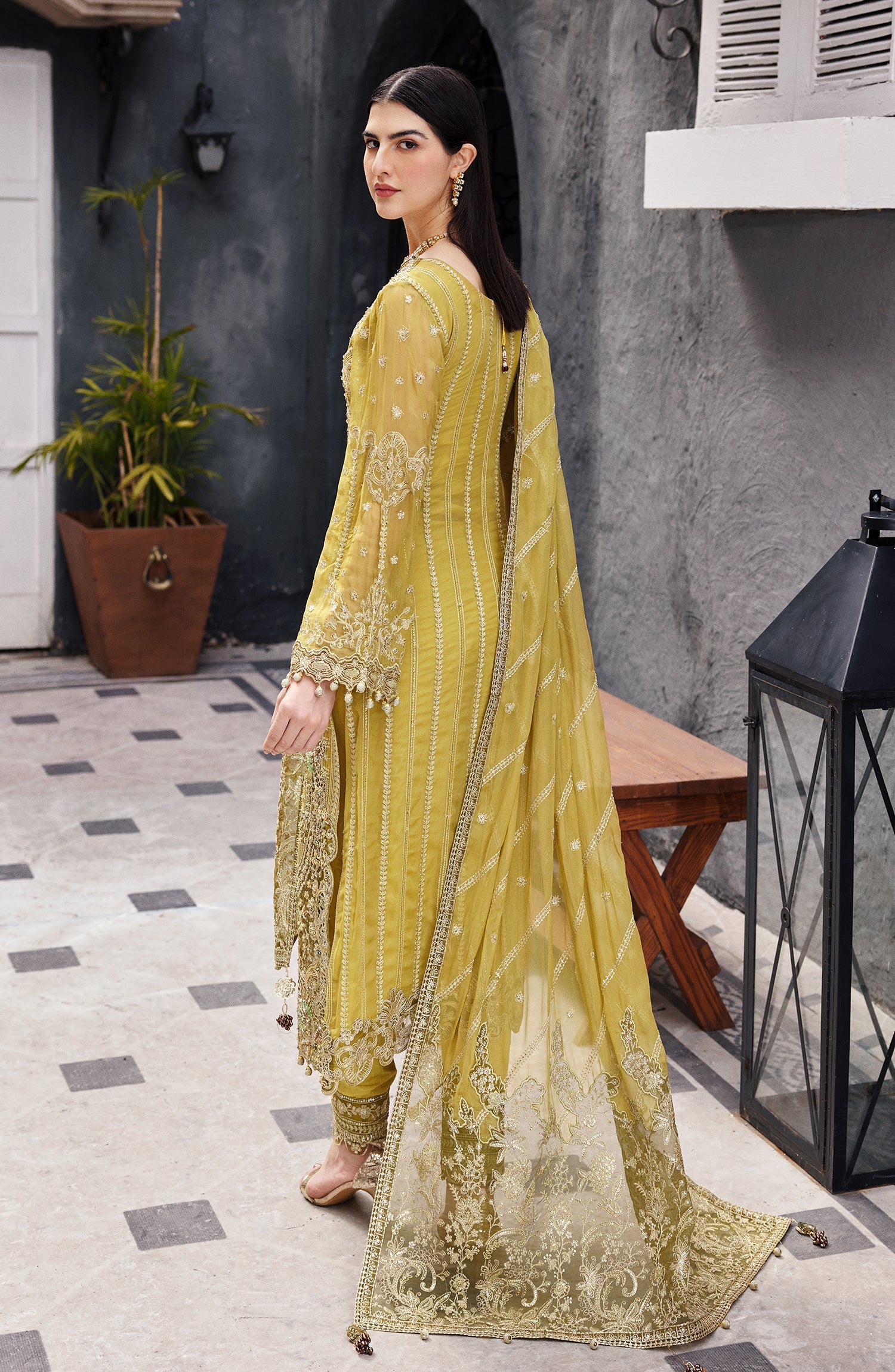 Emaan Adeel - Aroohi
