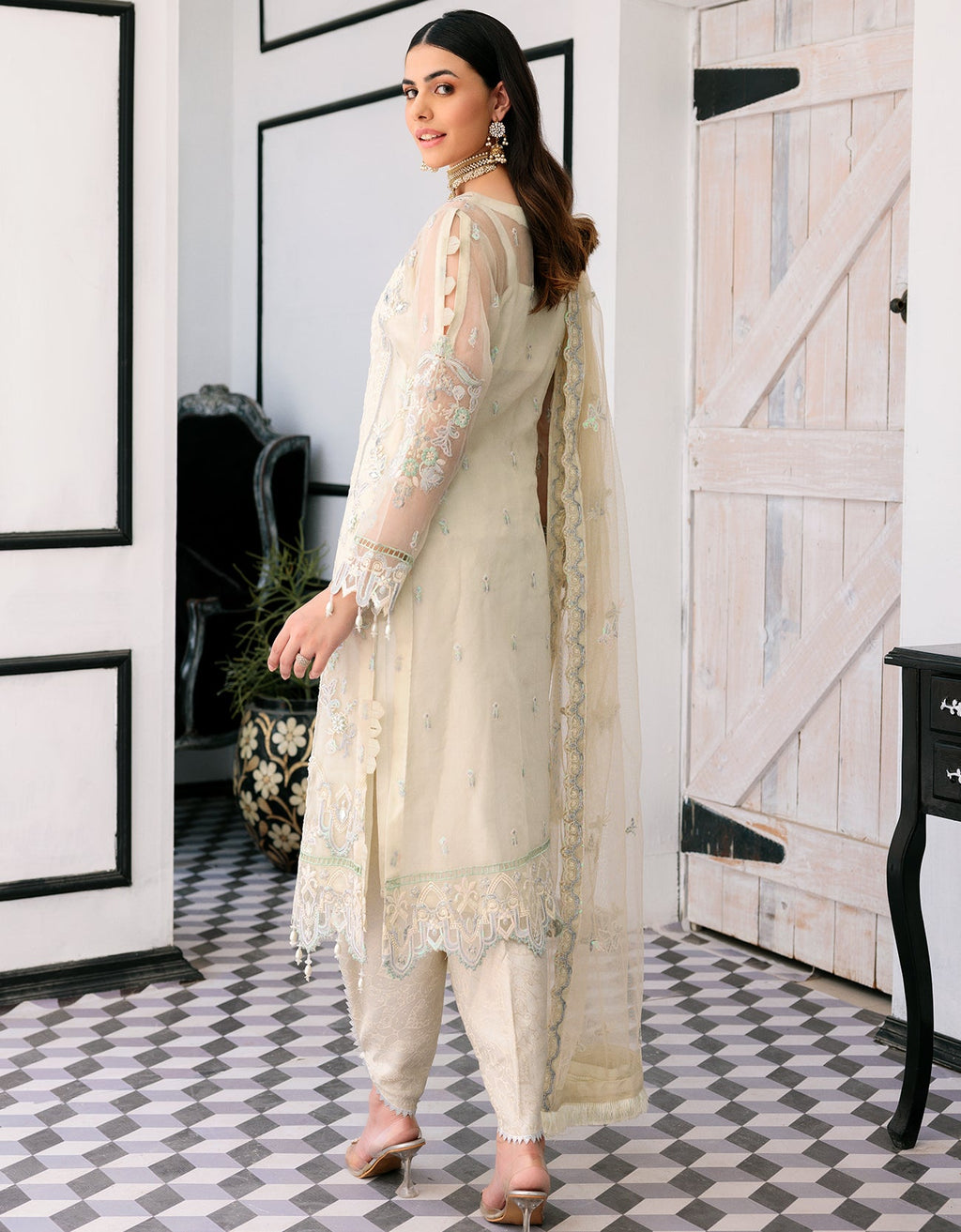 Emaan Adeel - Lf-601