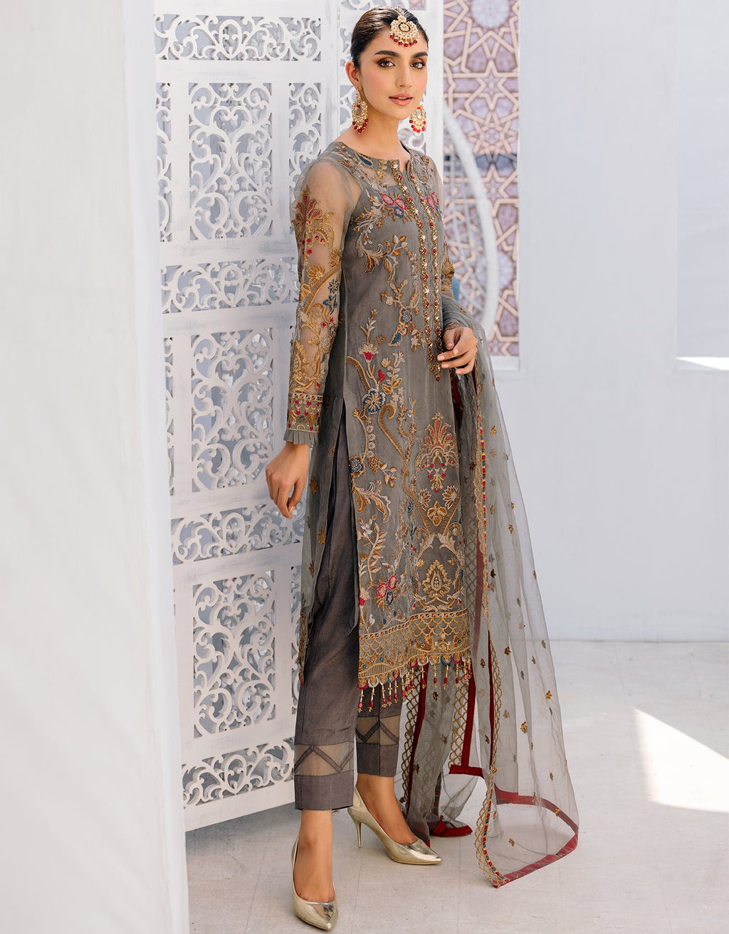 Emaan Adeel - Ve 203