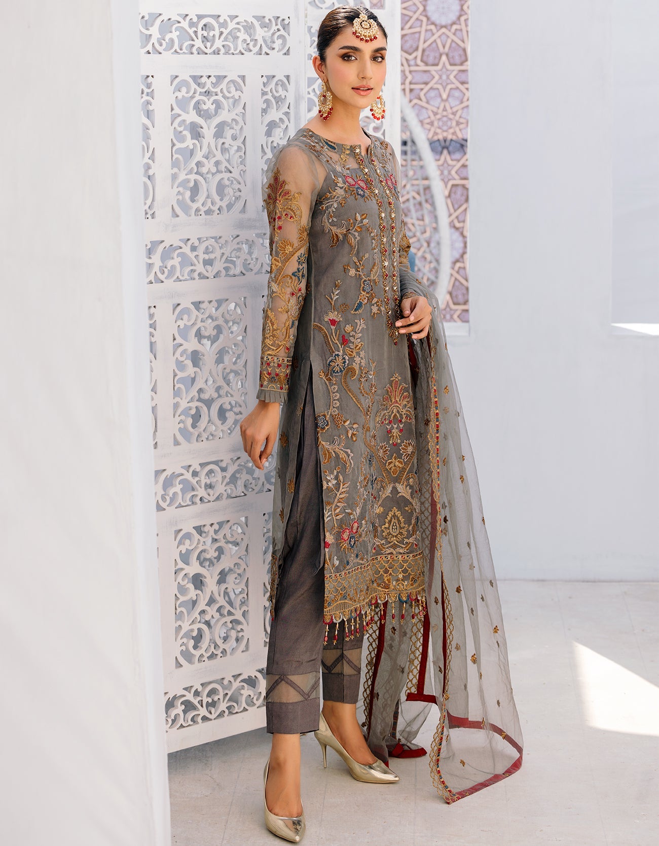 Emaan Adeel - Ve 203