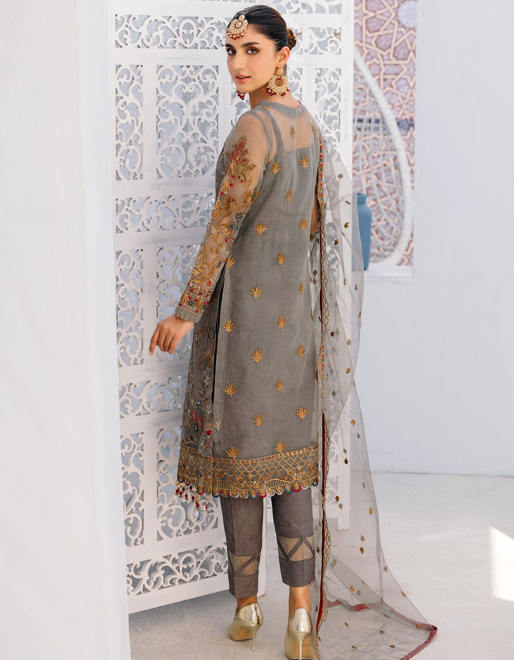 Emaan Adeel - Ve 203