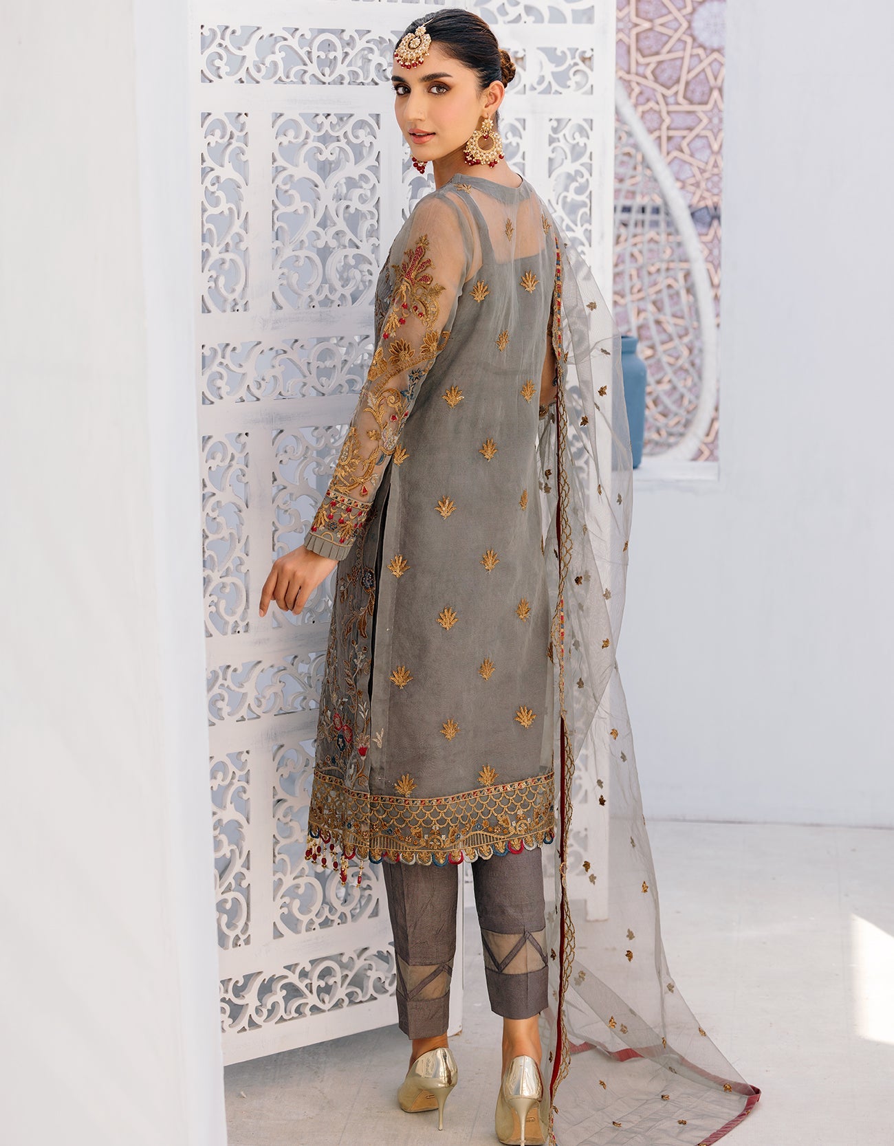 Emaan Adeel - Ve 203