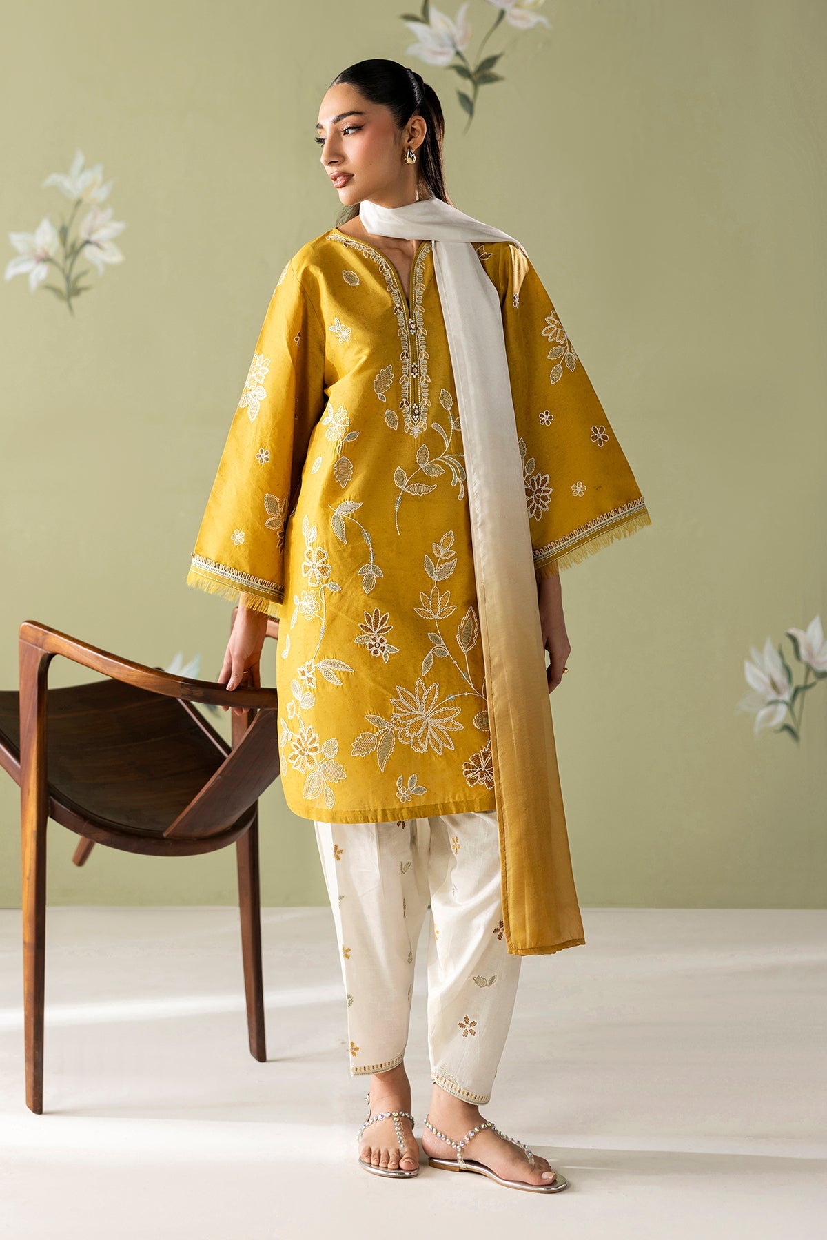Baroque - Embroidered Lawn UF-4419