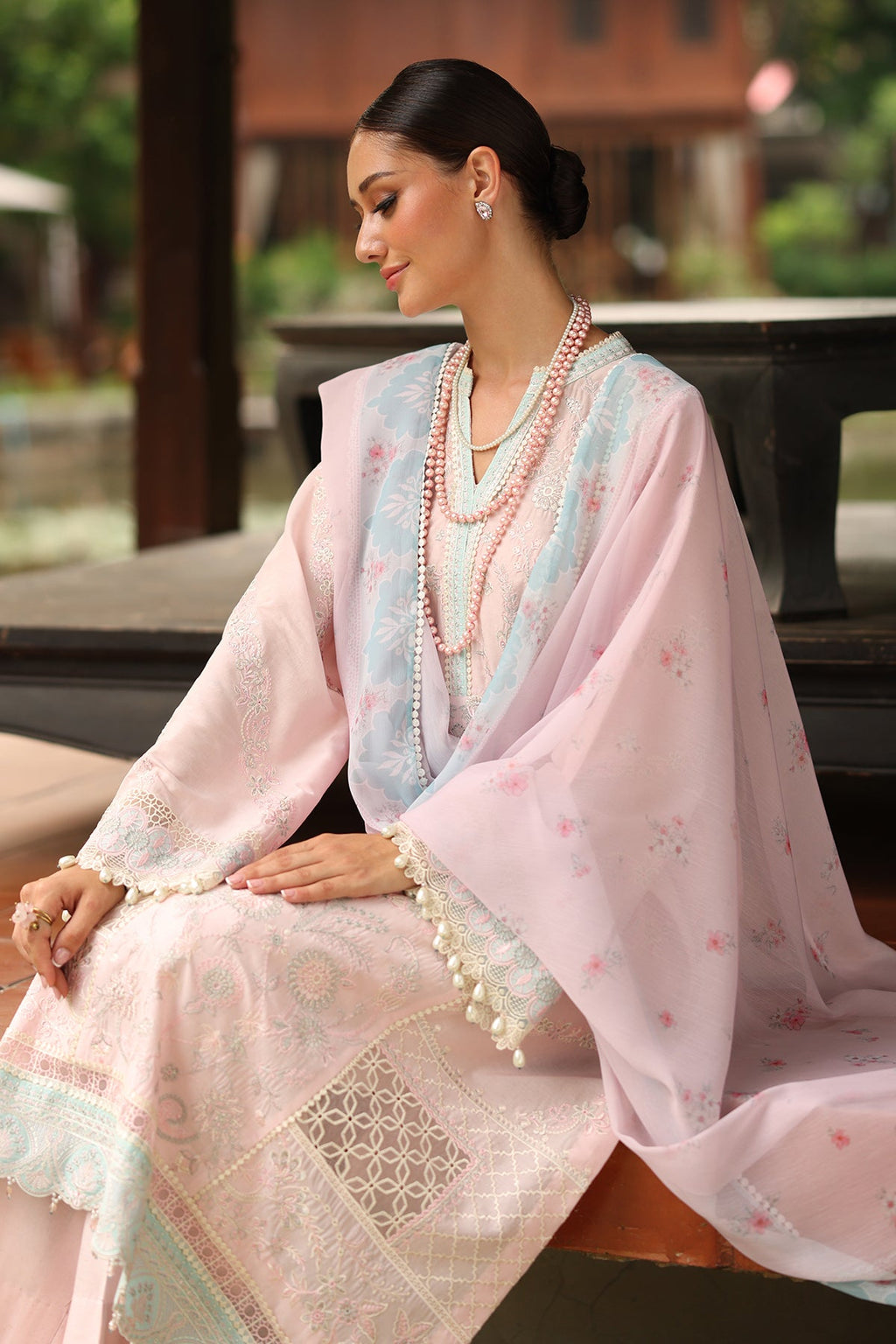 Baroque - Embroidered Lawn UF-4260