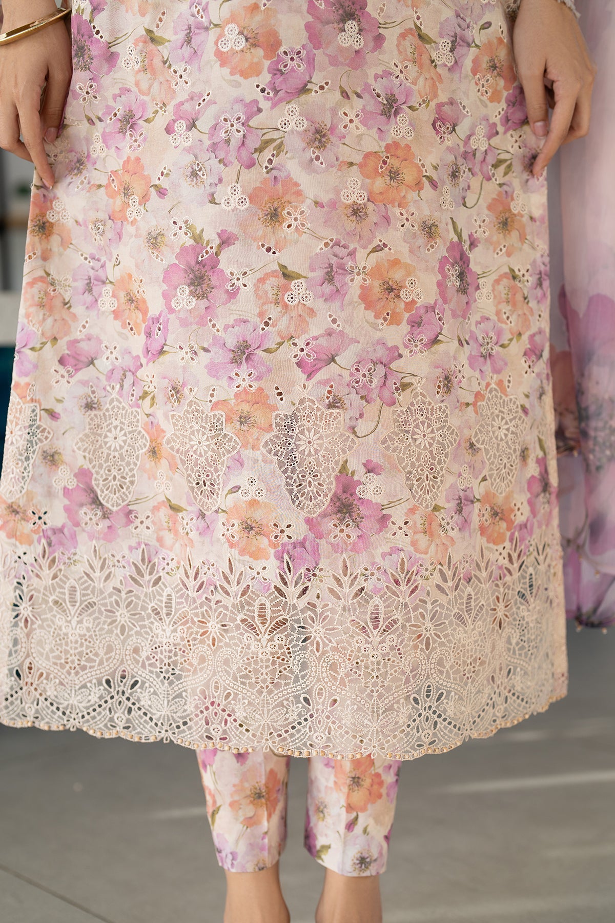 Baroque - Embroidered PRinted Lawn UF-4099