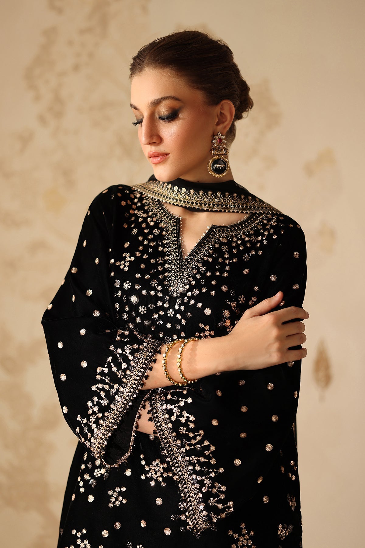 Baroque - Embroidered Velvet UF-4316