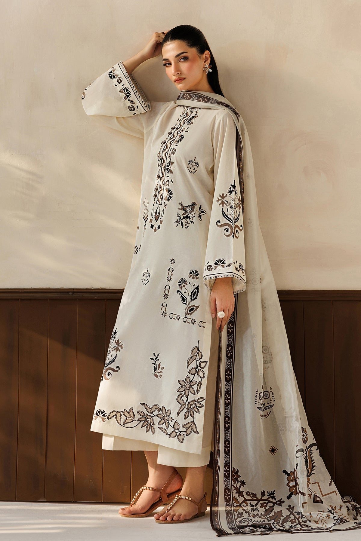 Baroque - Embroidered Self Jaquard UF-4504