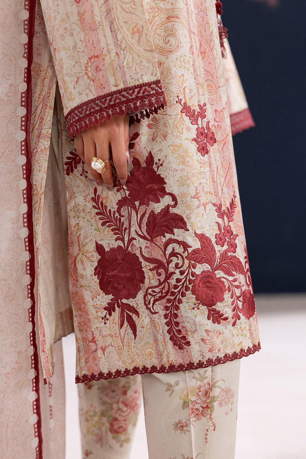 Baroque - Embroidered Lawn UF-4457