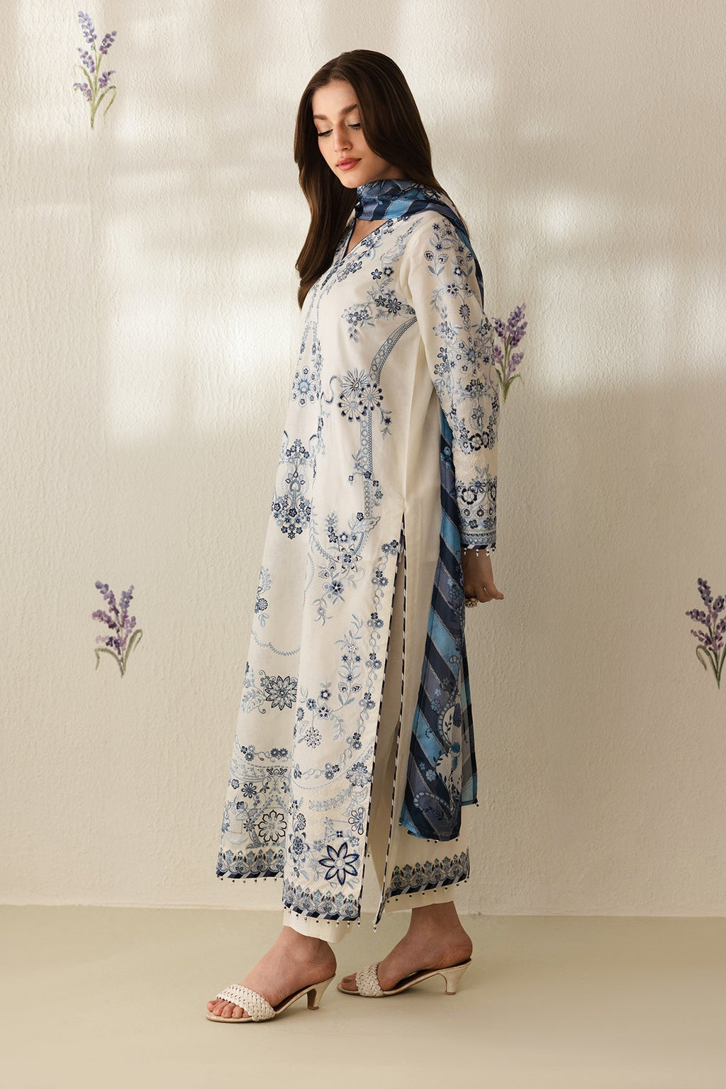 Baroque - Embroidered Lawn UF-4423