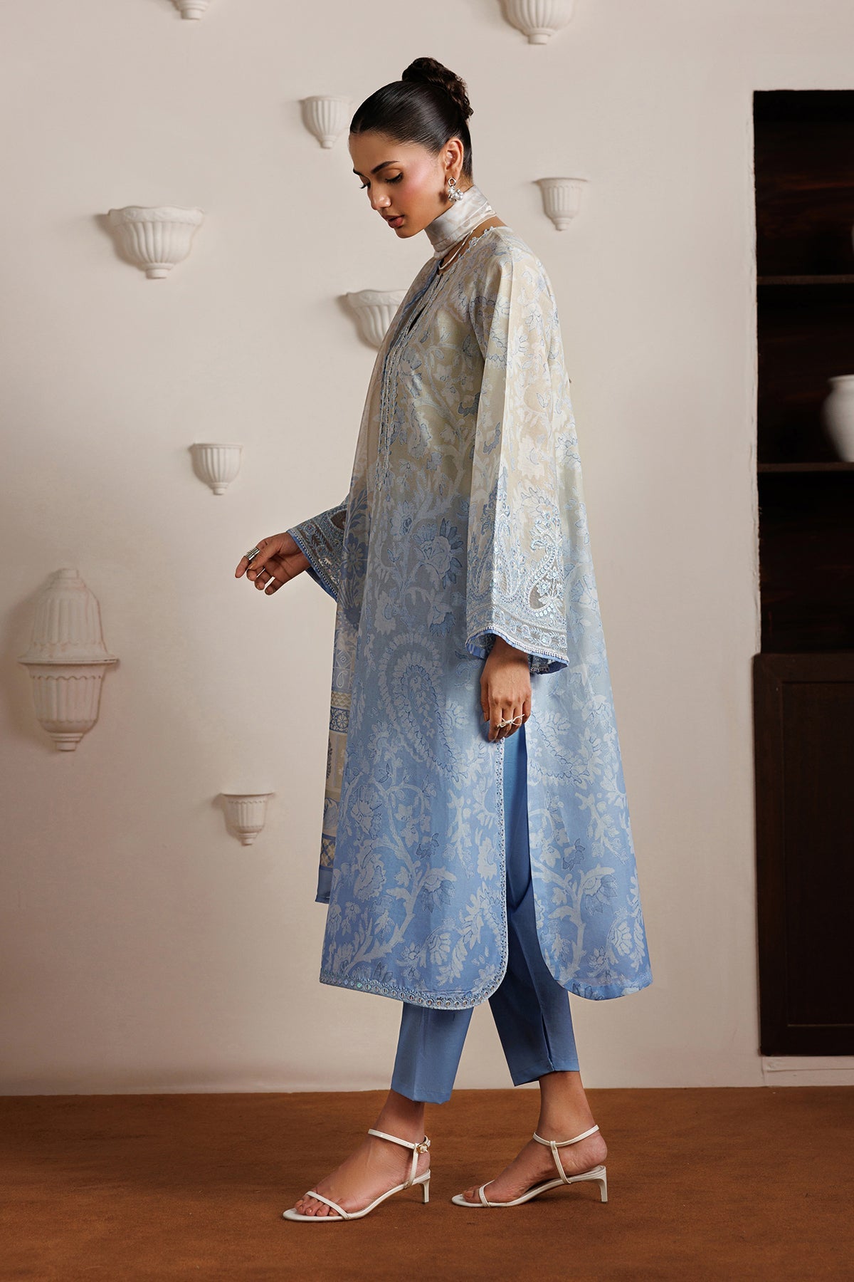 Baroque - Embroidered Lawn UF-4524