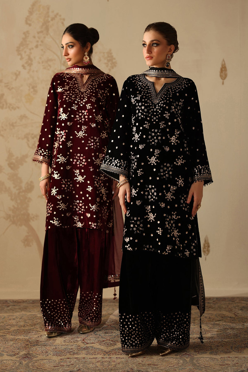 Baroque - Embroidered Velvet SF-4316
