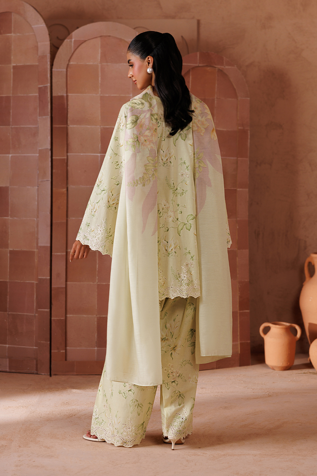 Iznik - Ue-707 Embroidered Lawn