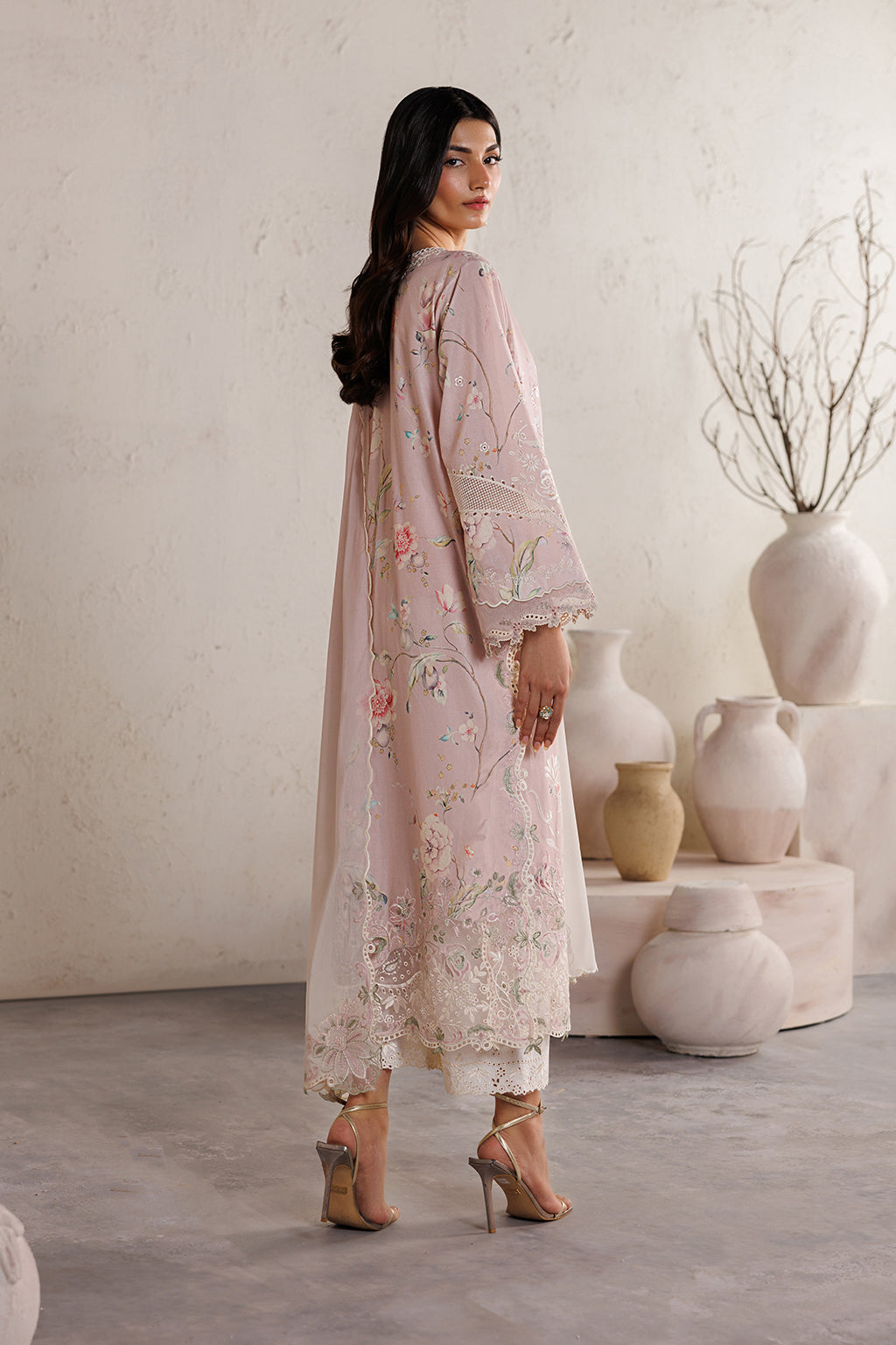 Iznik - Ibe-12 Embroidered Lawn