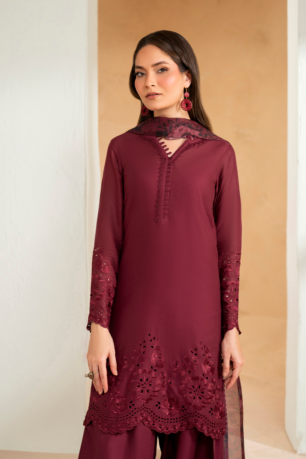 Iznik - Ue-484 Embroidered Lawn