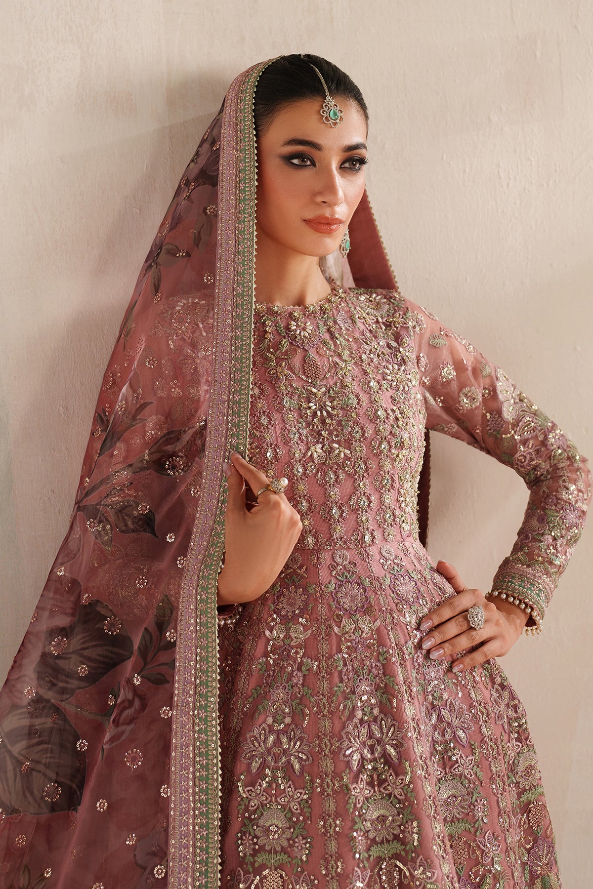 Baroque - Embroidered Net SF-4377