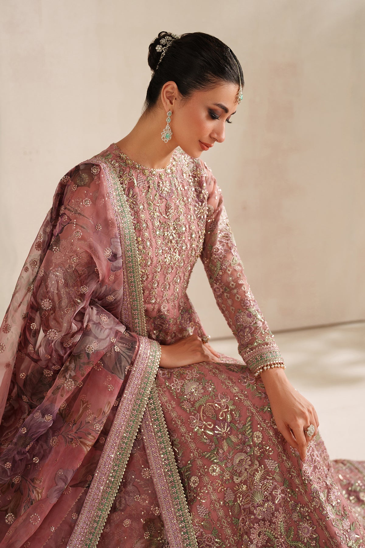 Baroque - Embroidered Net SF-4377