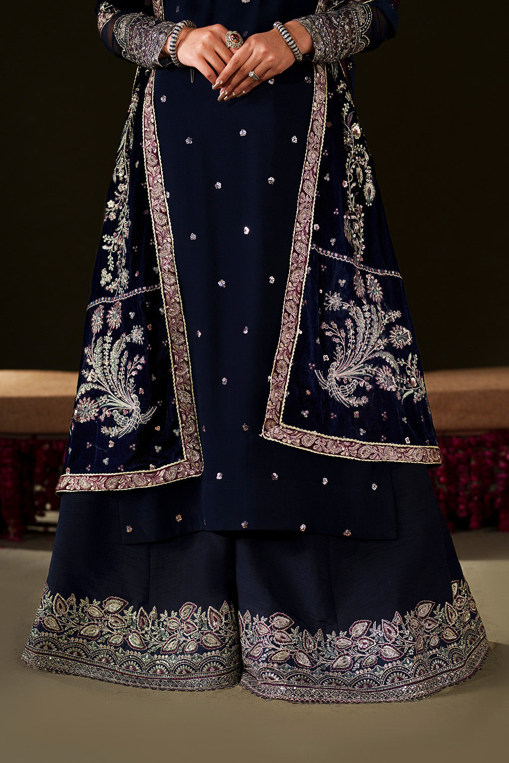 Iznik - Iv-76  Embroidered Velvet
