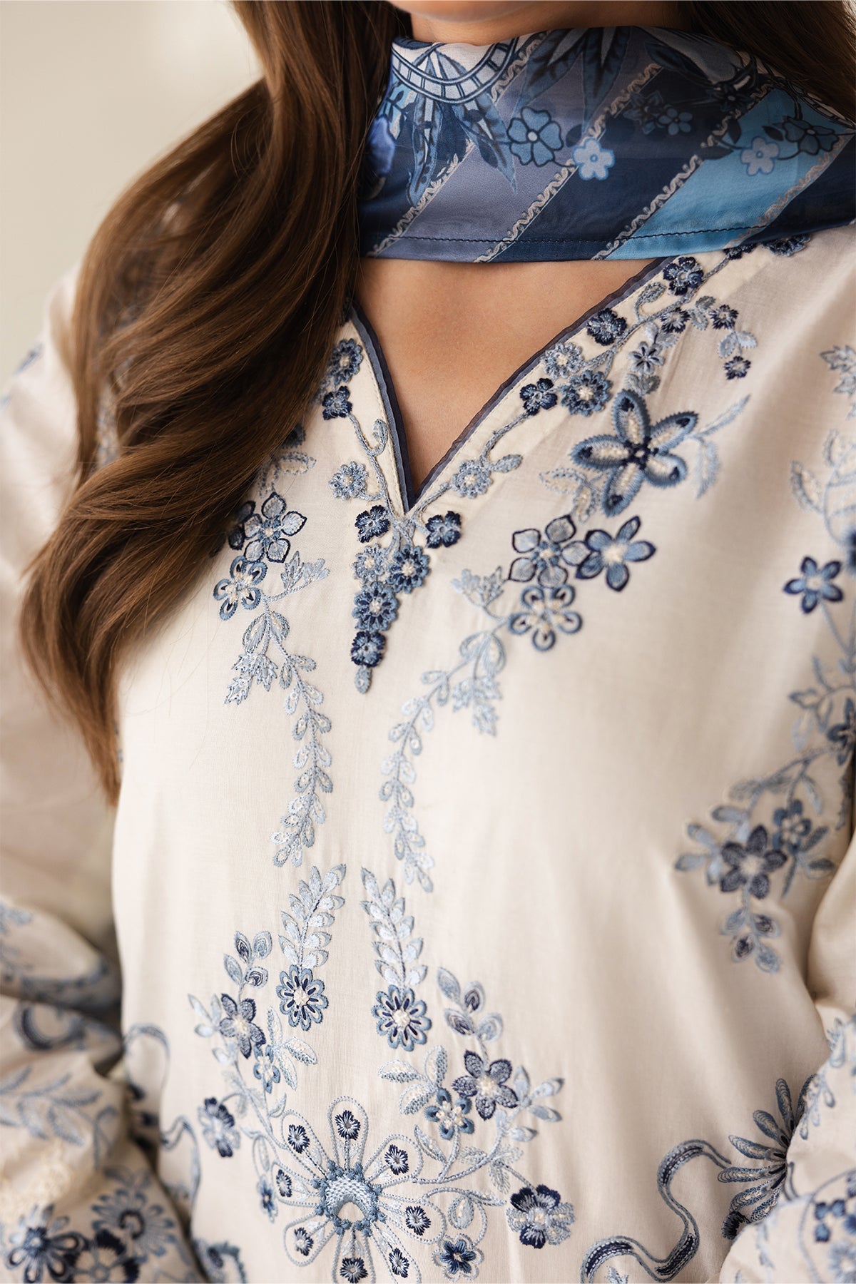 Baroque - Embroidered Lawn UF-4423