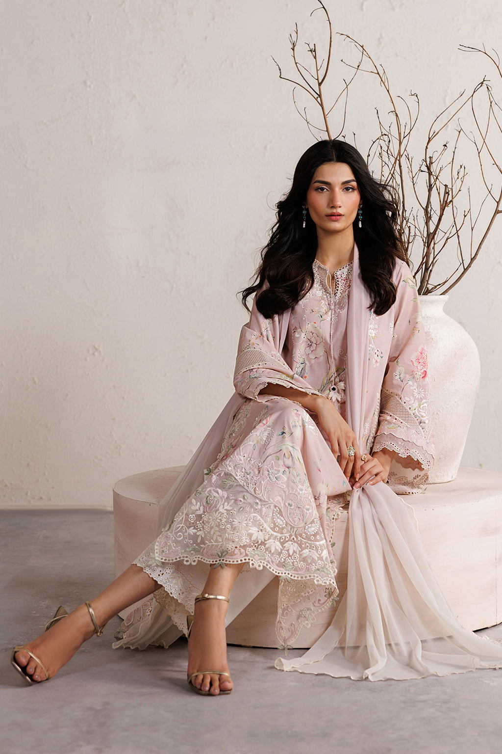 Iznik - Ibe-12 Embroidered Lawn