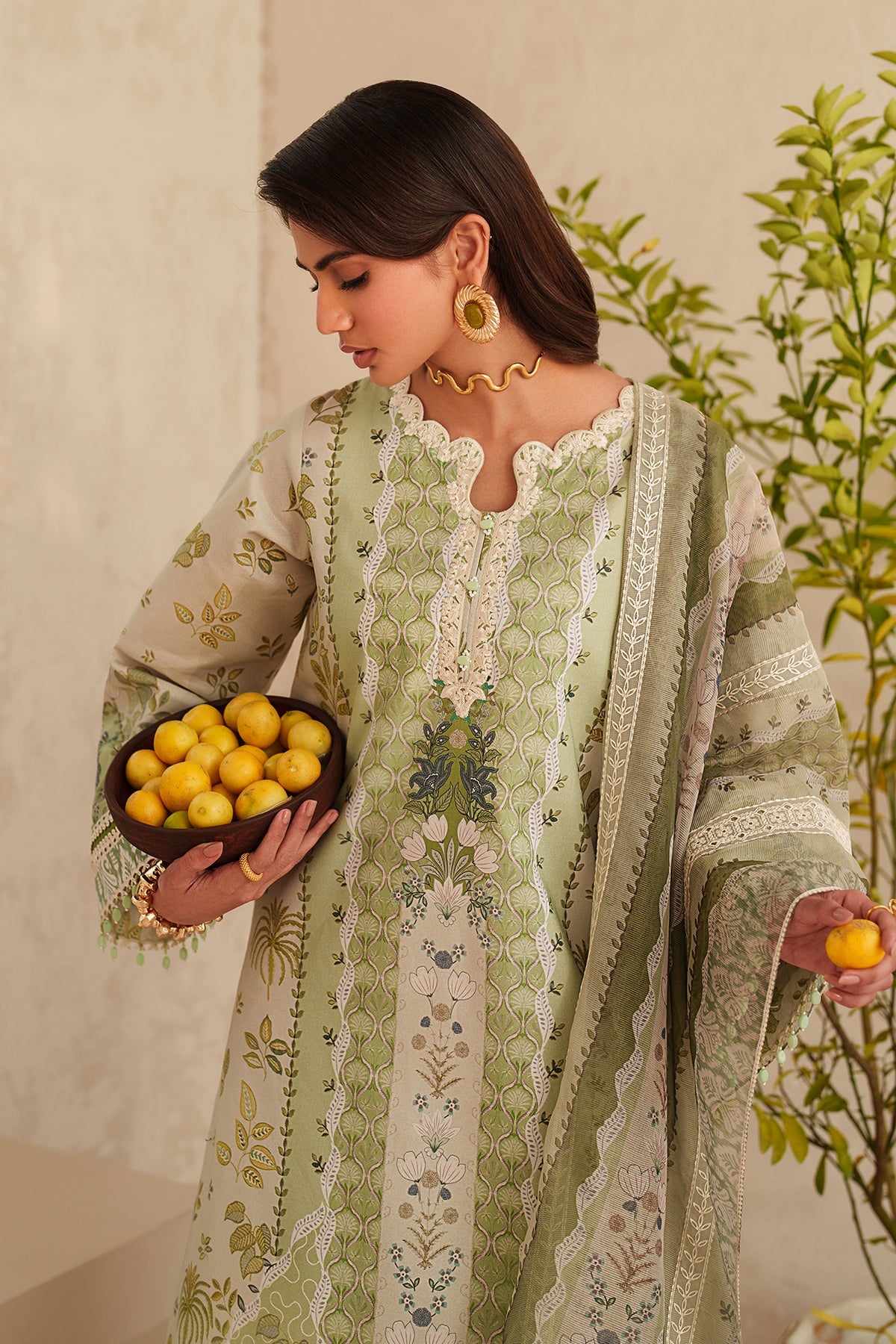 Baroque - Embroidered Lawn UF-4406