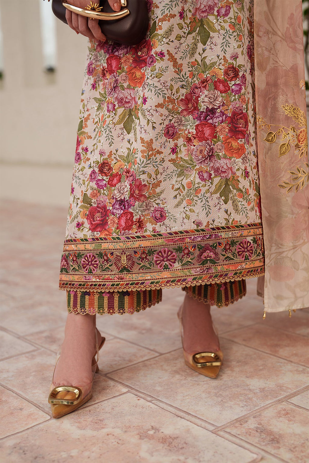Baroque - Embroidered Lawn UF-4407