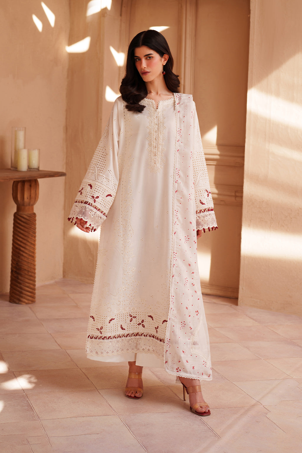 Iznik - El-06 Embroidered Lawn