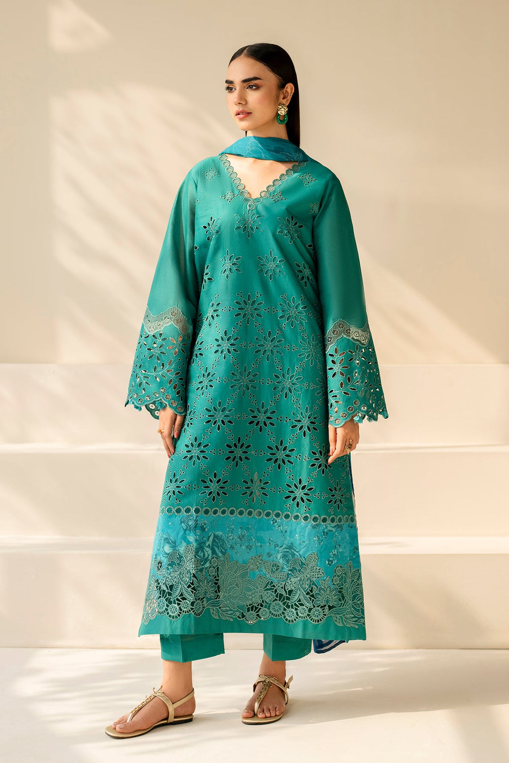 Baroque - Embroidered Lawn UF-4275