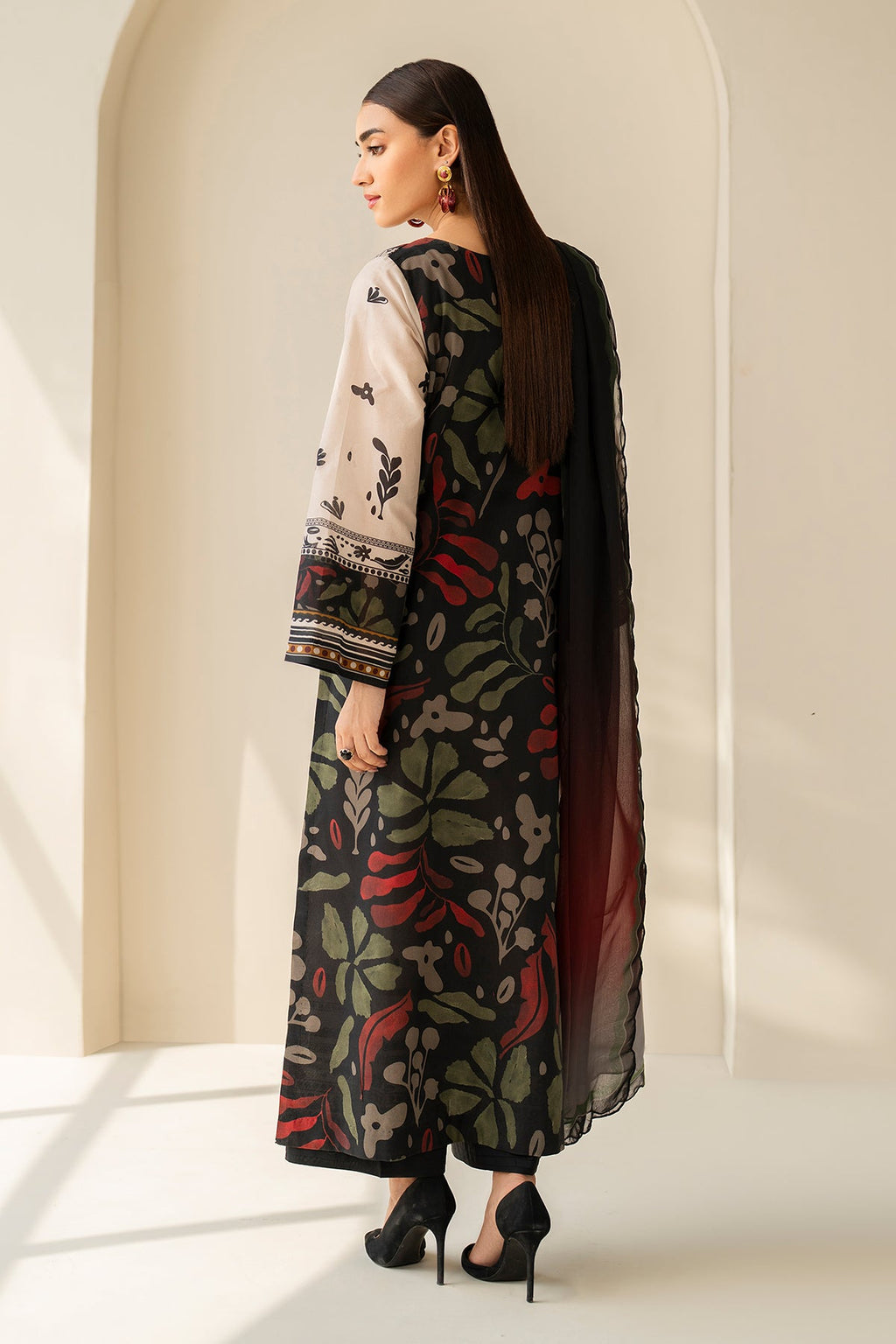Baroque - Digital PRinted Lawn UF-4199