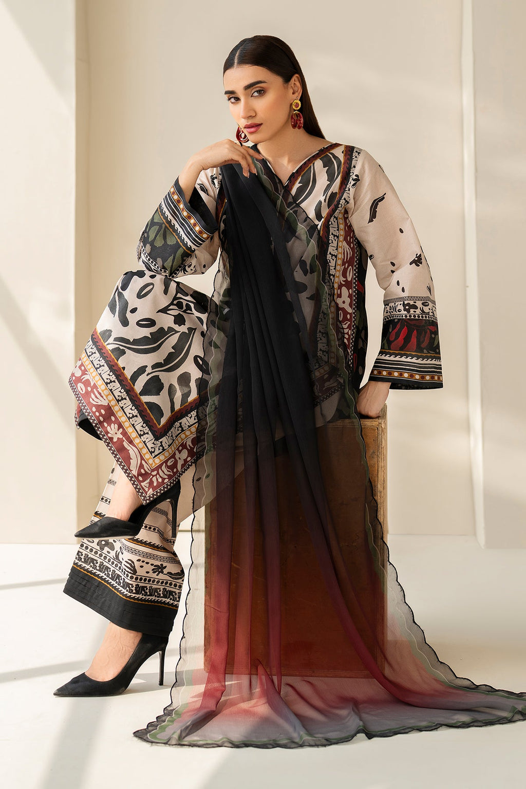 Baroque - Digital PRinted Lawn UF-4199