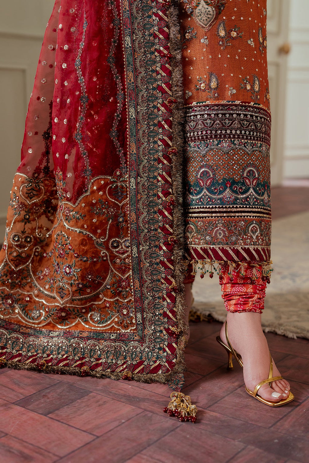Baroque - Embroidered Net Ch13-01 Stitched