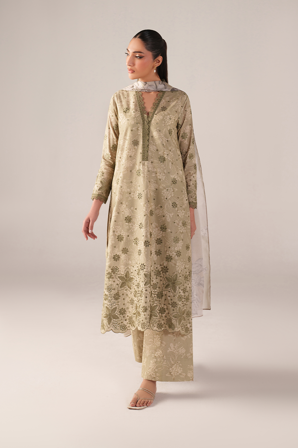 Iznik - Ss-07 Embroidered Lawn