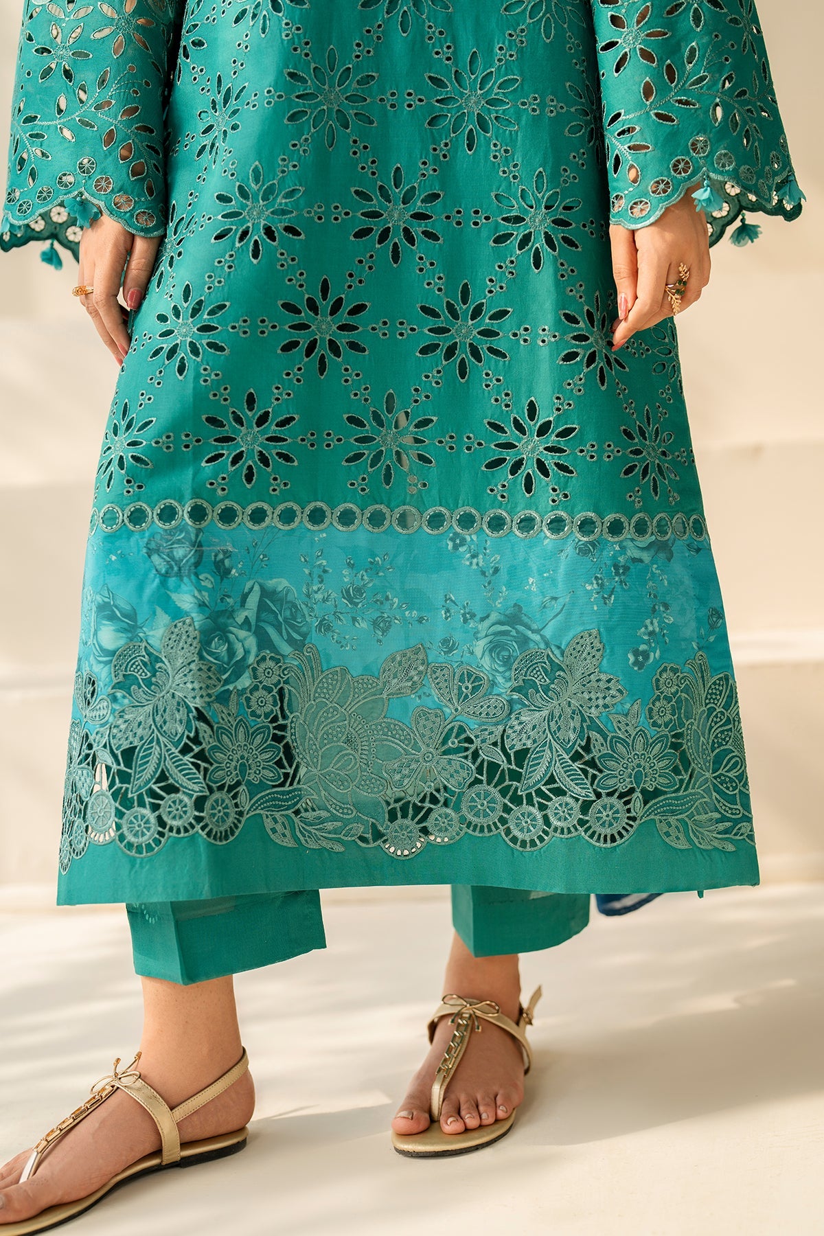 Baroque - Embroidered Lawn UF-4275
