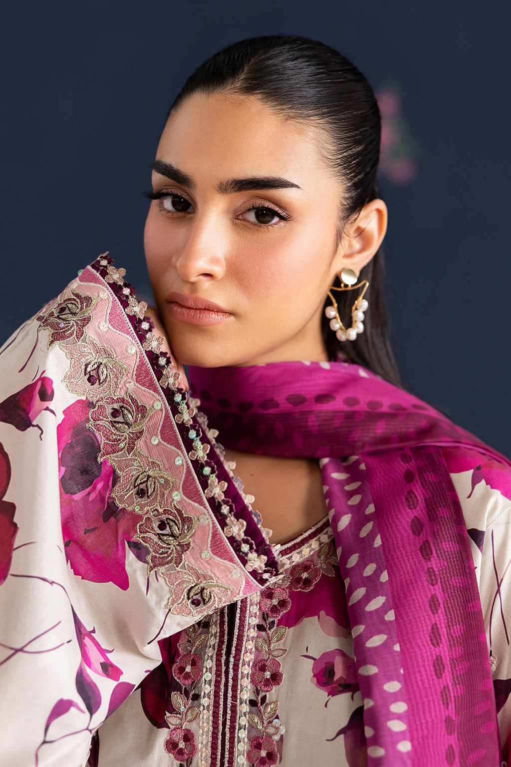 Baroque - Embroidered Lawn UF-4463