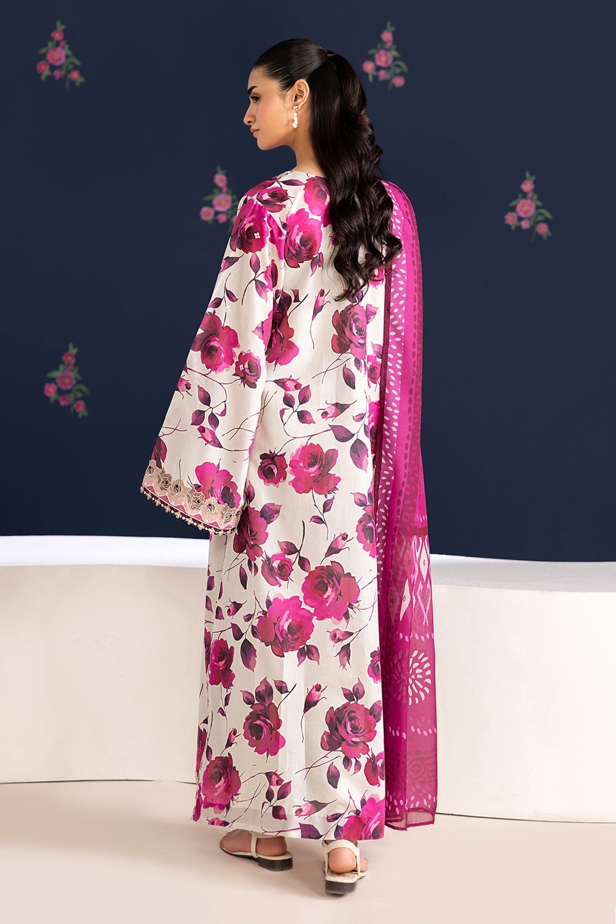 Baroque - Embroidered Lawn UF-4463