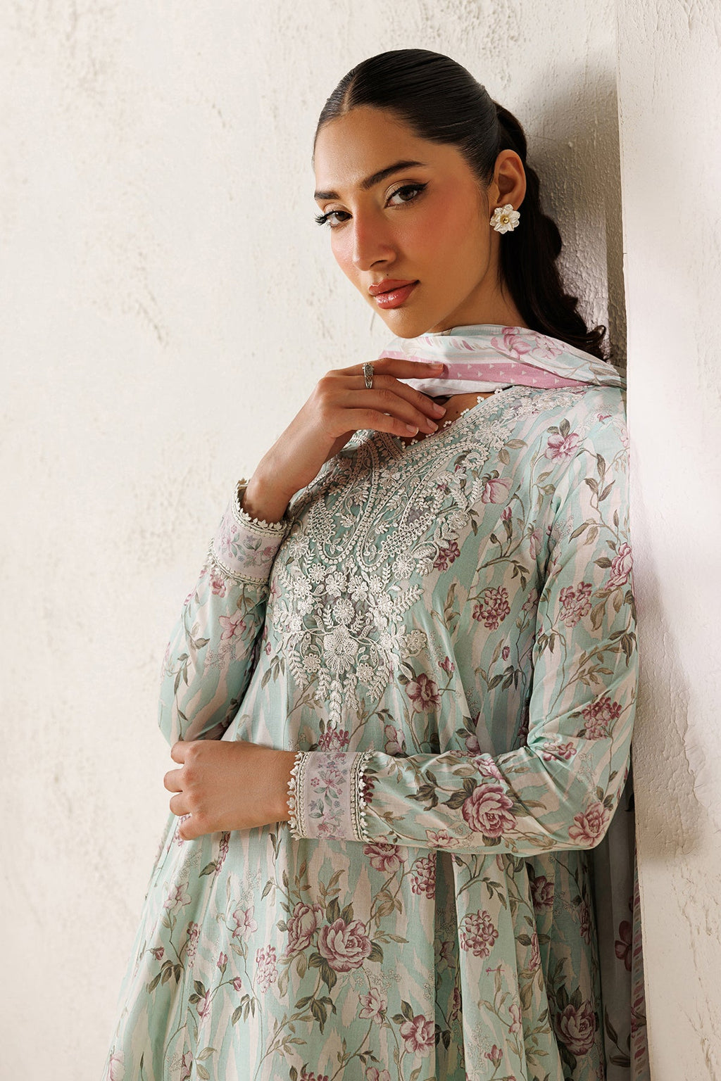 Baroque - Embroidered Lawn UF-4478