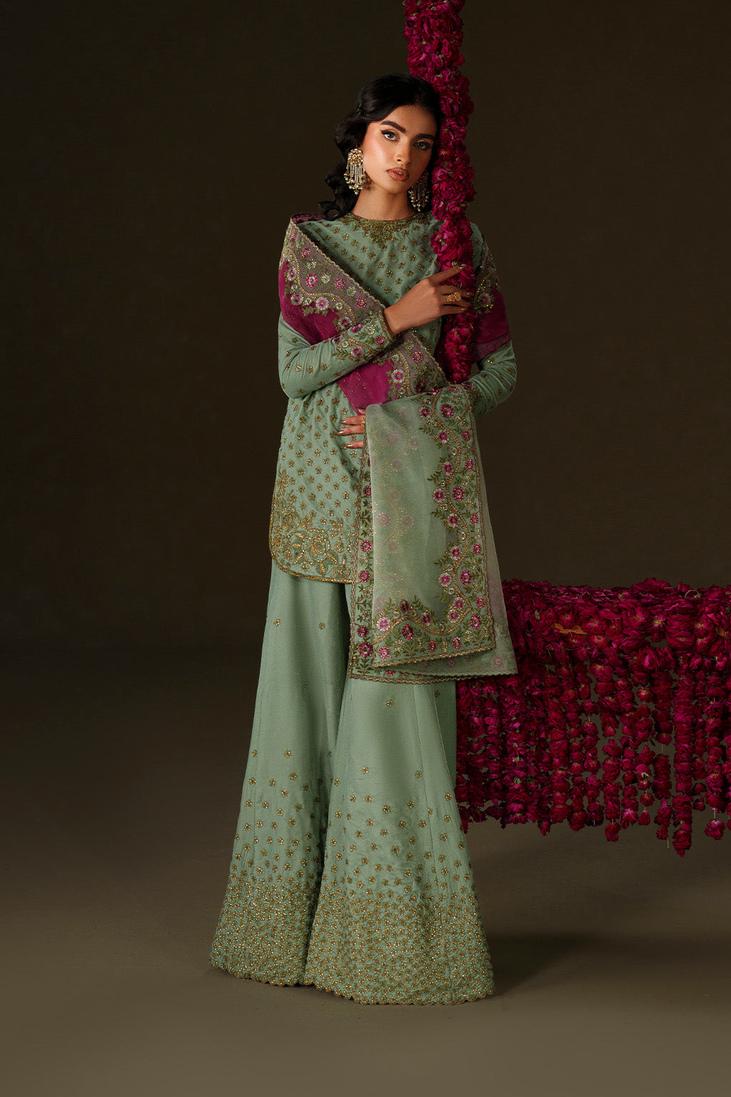 Iznik - Iv-73  Embroidered Velvet