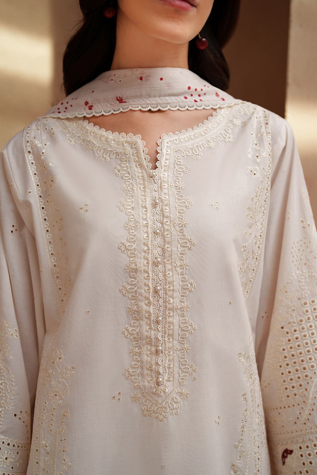 Iznik - El-06 Embroidered Lawn