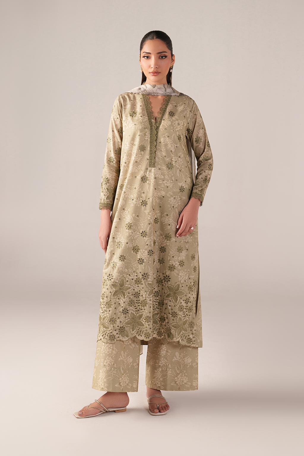 Iznik - Ss-07 Embroidered Lawn