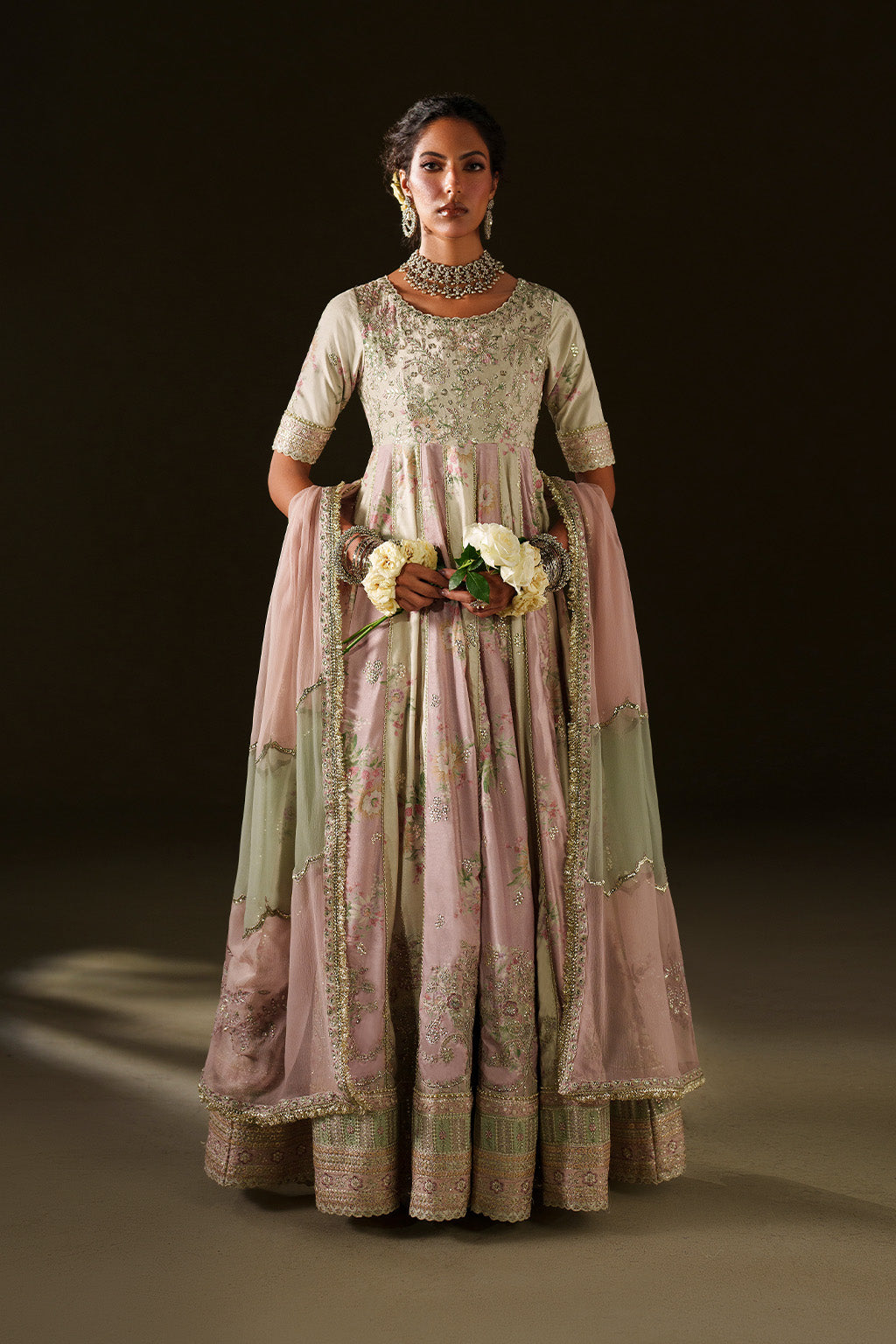 Iznik - Iv-77  Embroidered Velvet