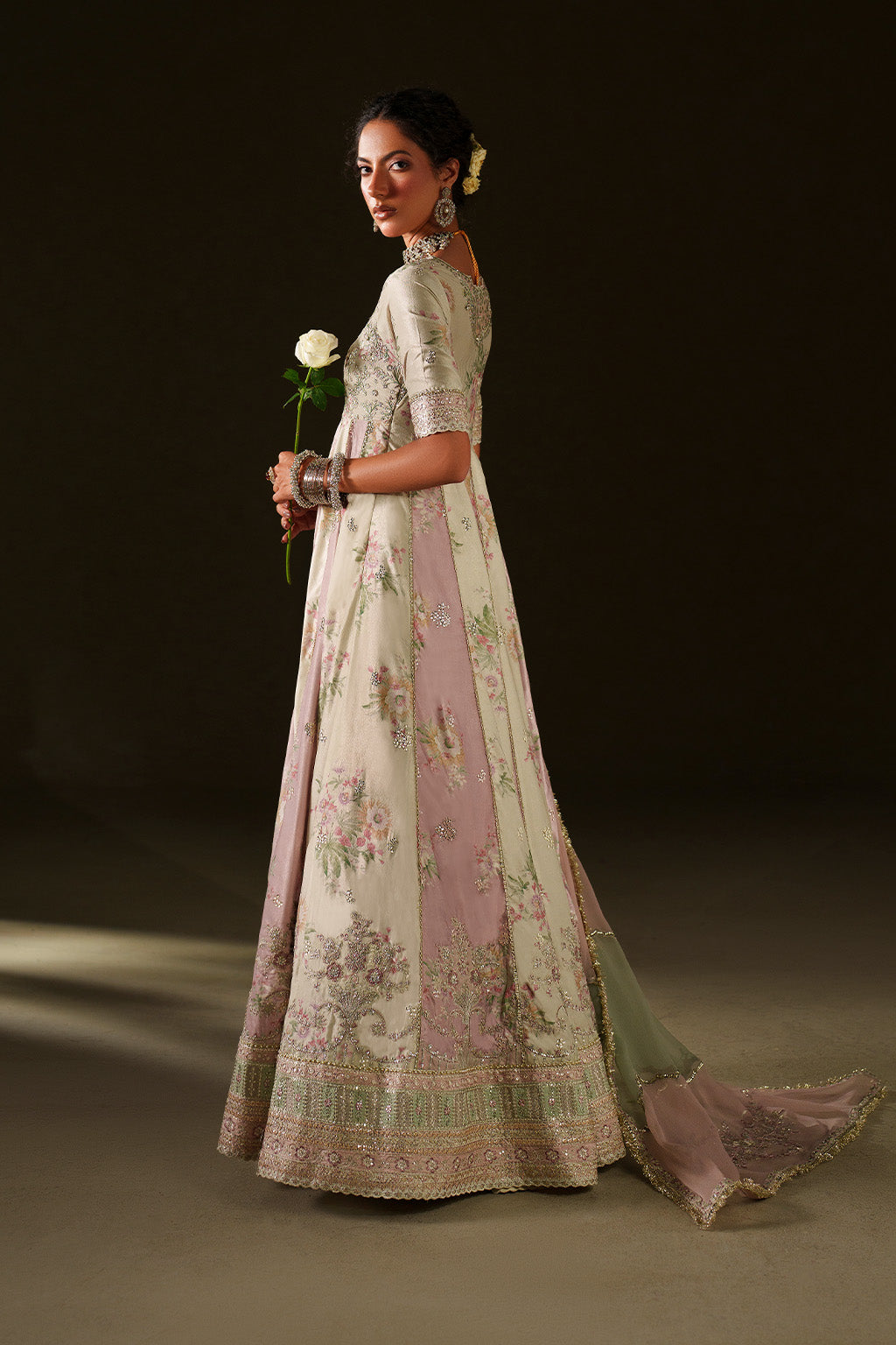 Iznik - Iv-77  Embroidered Velvet