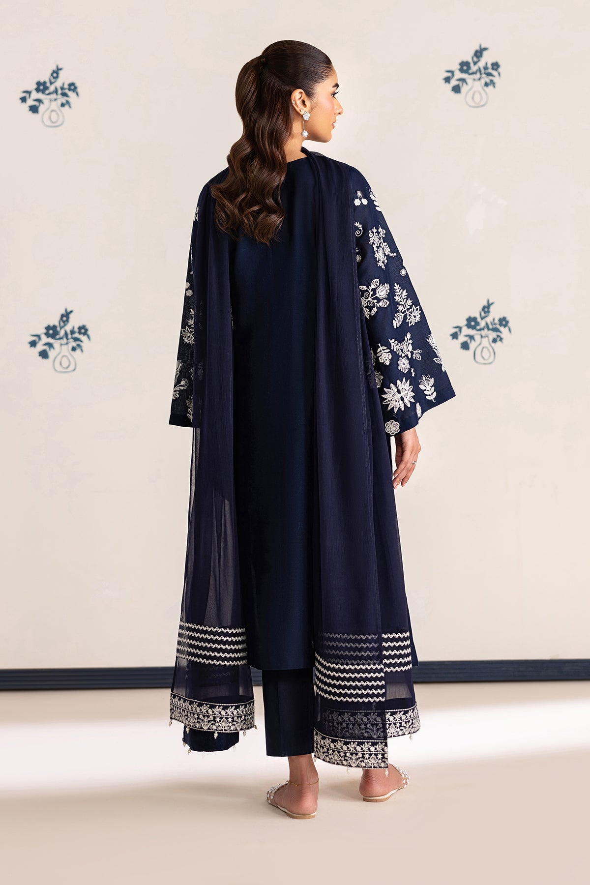 Baroque - Embroidered Lawn UF-4464