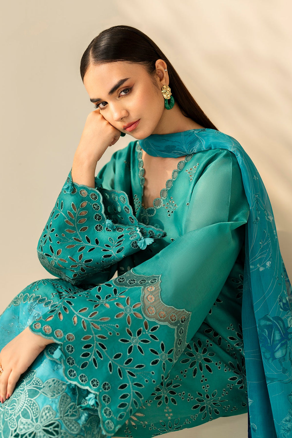Baroque - Embroidered Lawn UF-4275